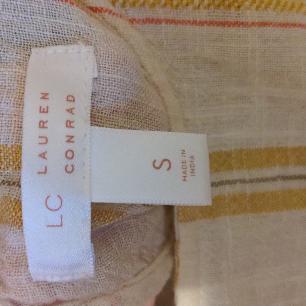LC Cold Shoulder Top - Picture 4 of 5